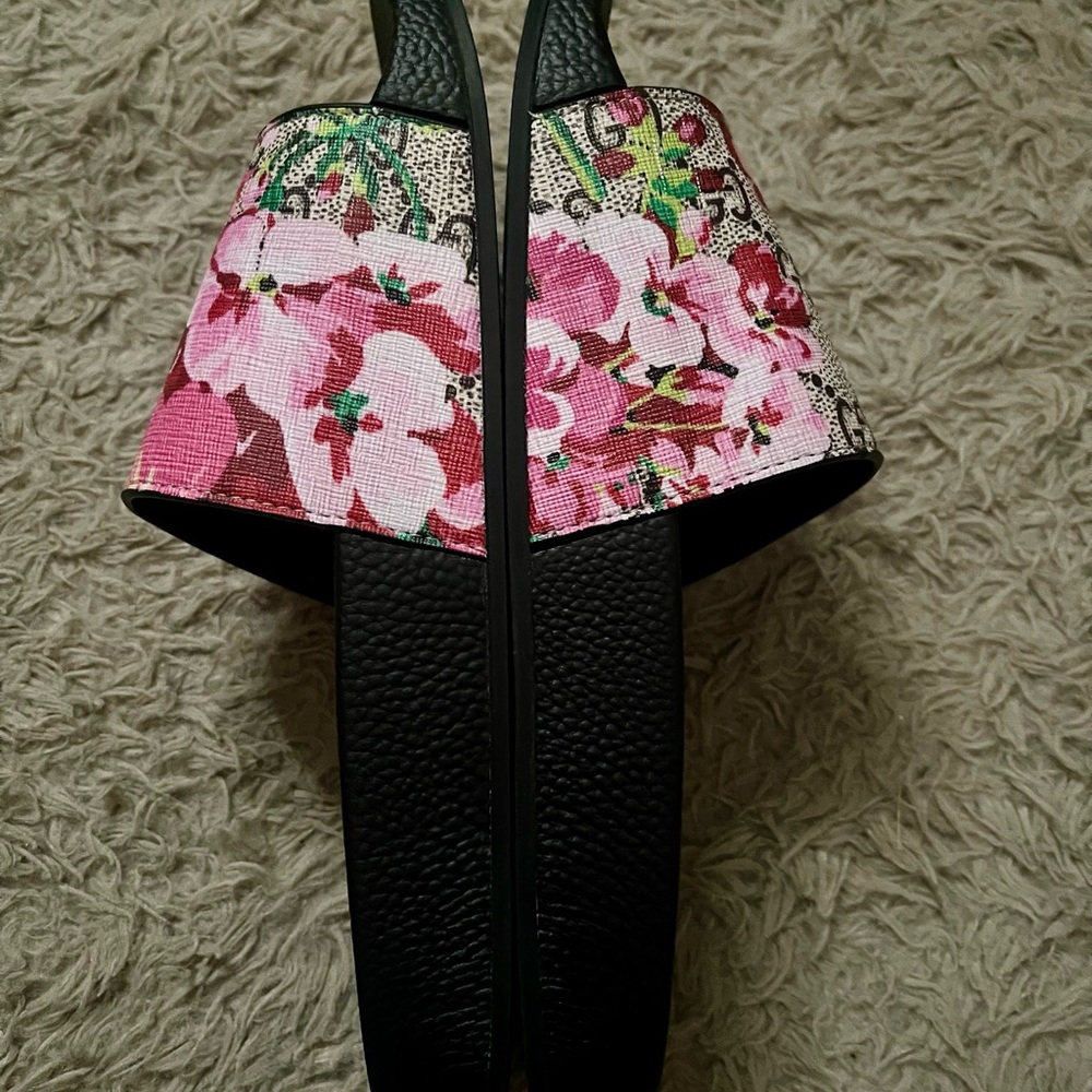 Gucci Floral GG Canvas Slide Sandals in Black, Pink and Green - Picture 4 of 6
